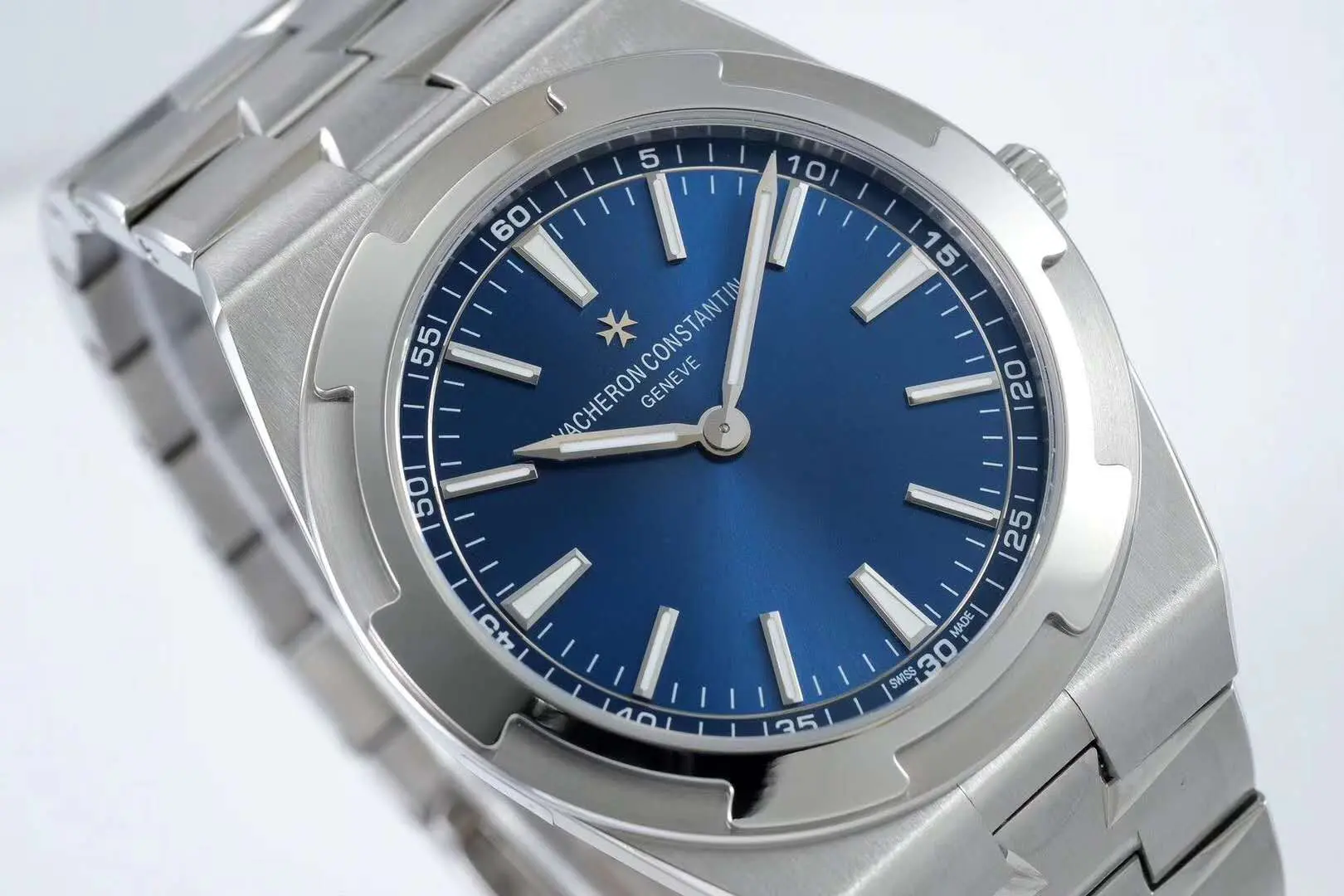 Overseas Blue Dial Ref: 4500V/110A-B128 - Image 6