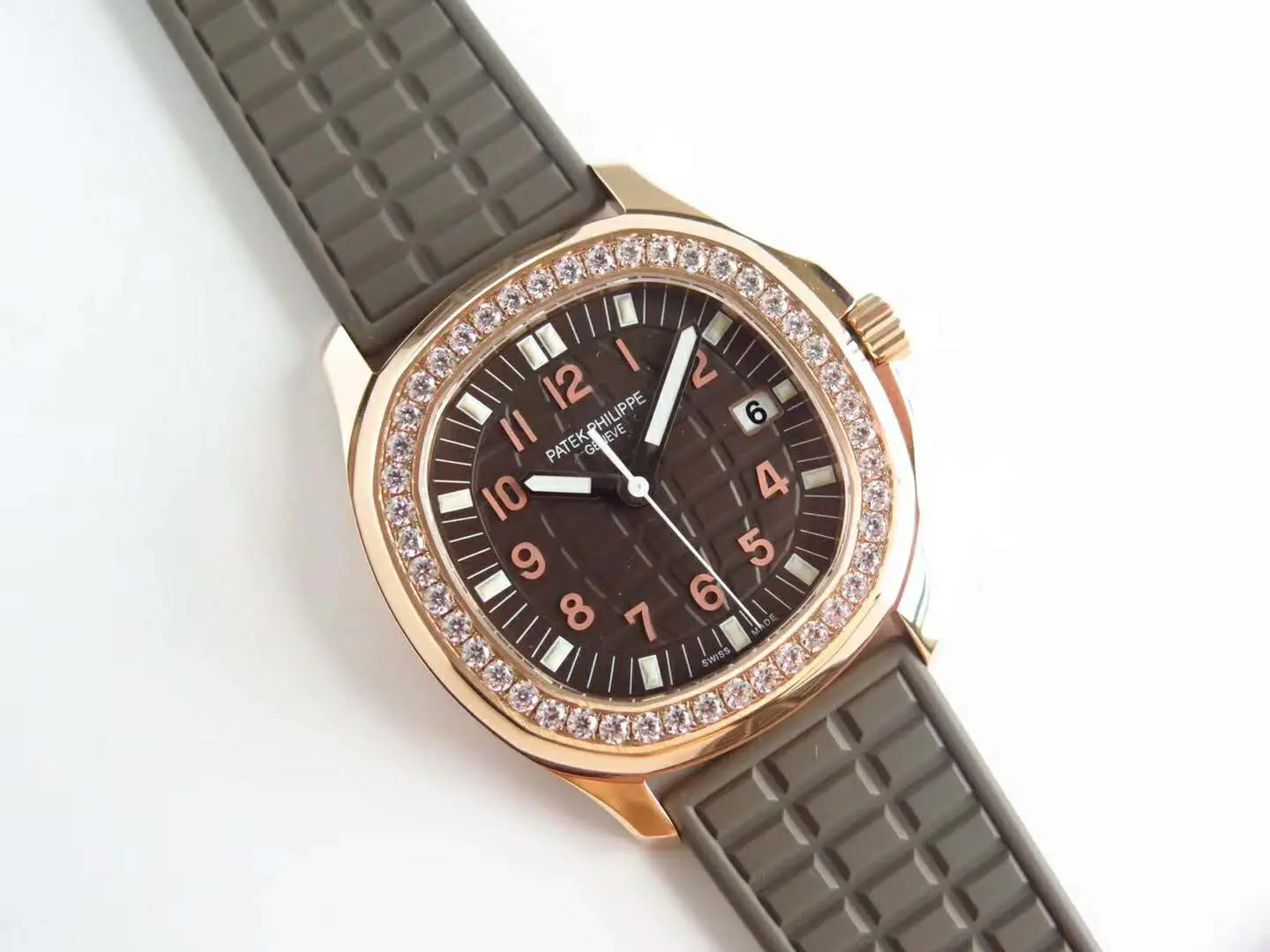 Aquanaut Luce 5068R-001 braunes Zifferblatt in Roségold – Bild 2