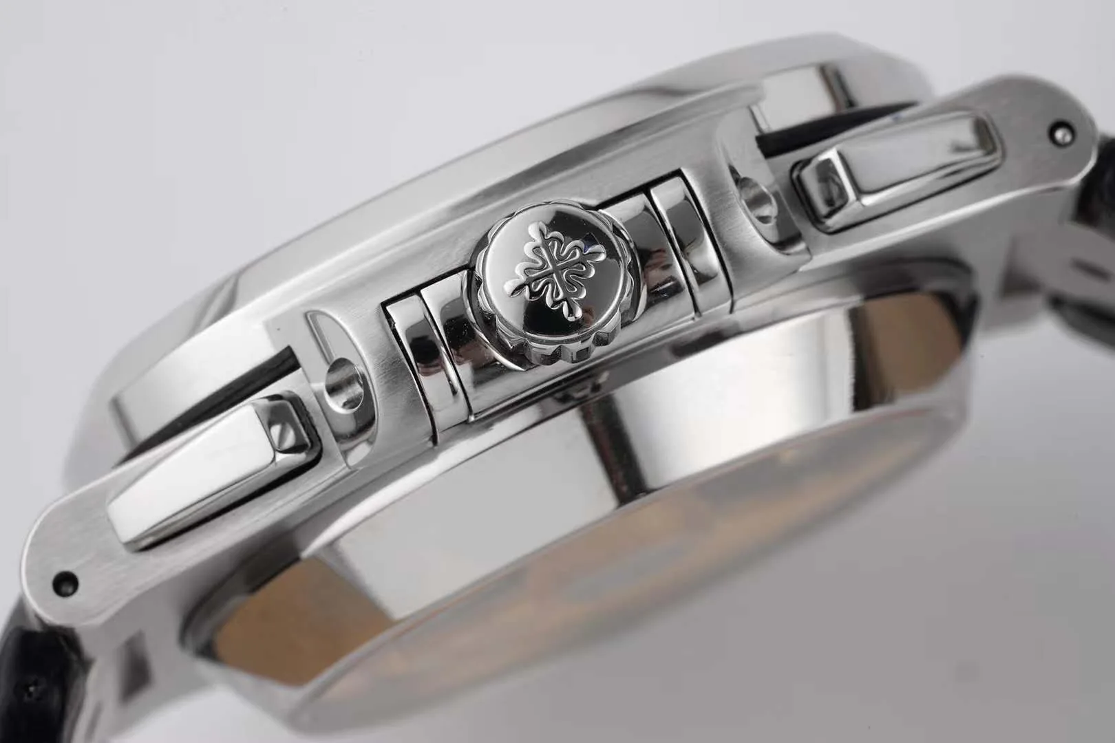 Nautilus 5980/1A-014 Black Dial in Steel on Leather Strap - Image 9