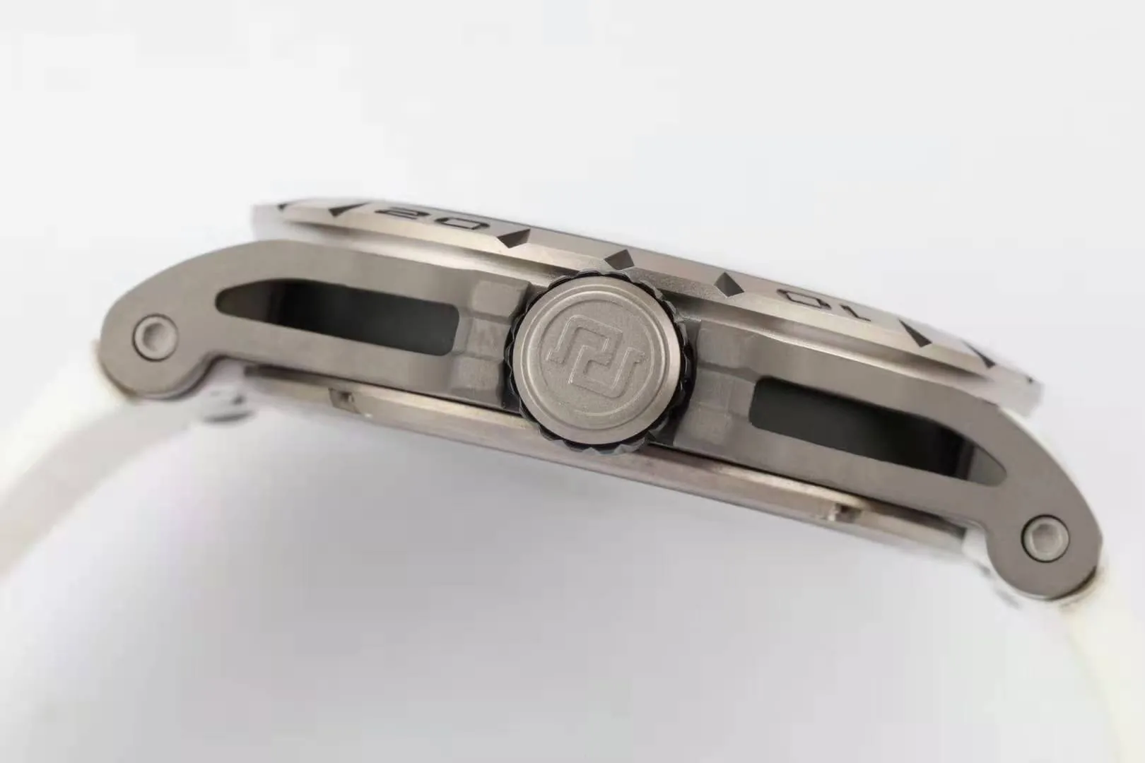 Excalibur Spider Skeleton Flying Tourbillon with White Rubber Strap - Image 8