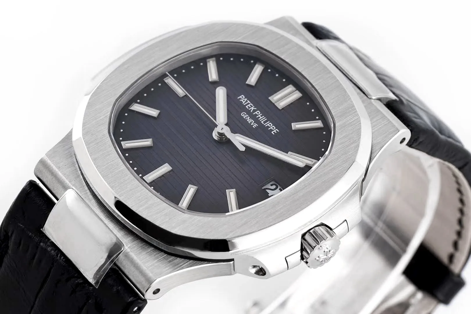 Nautilus Jumbo 5711 quadrante grigio in acciaio con cinturino in pelle nero - immagine 2