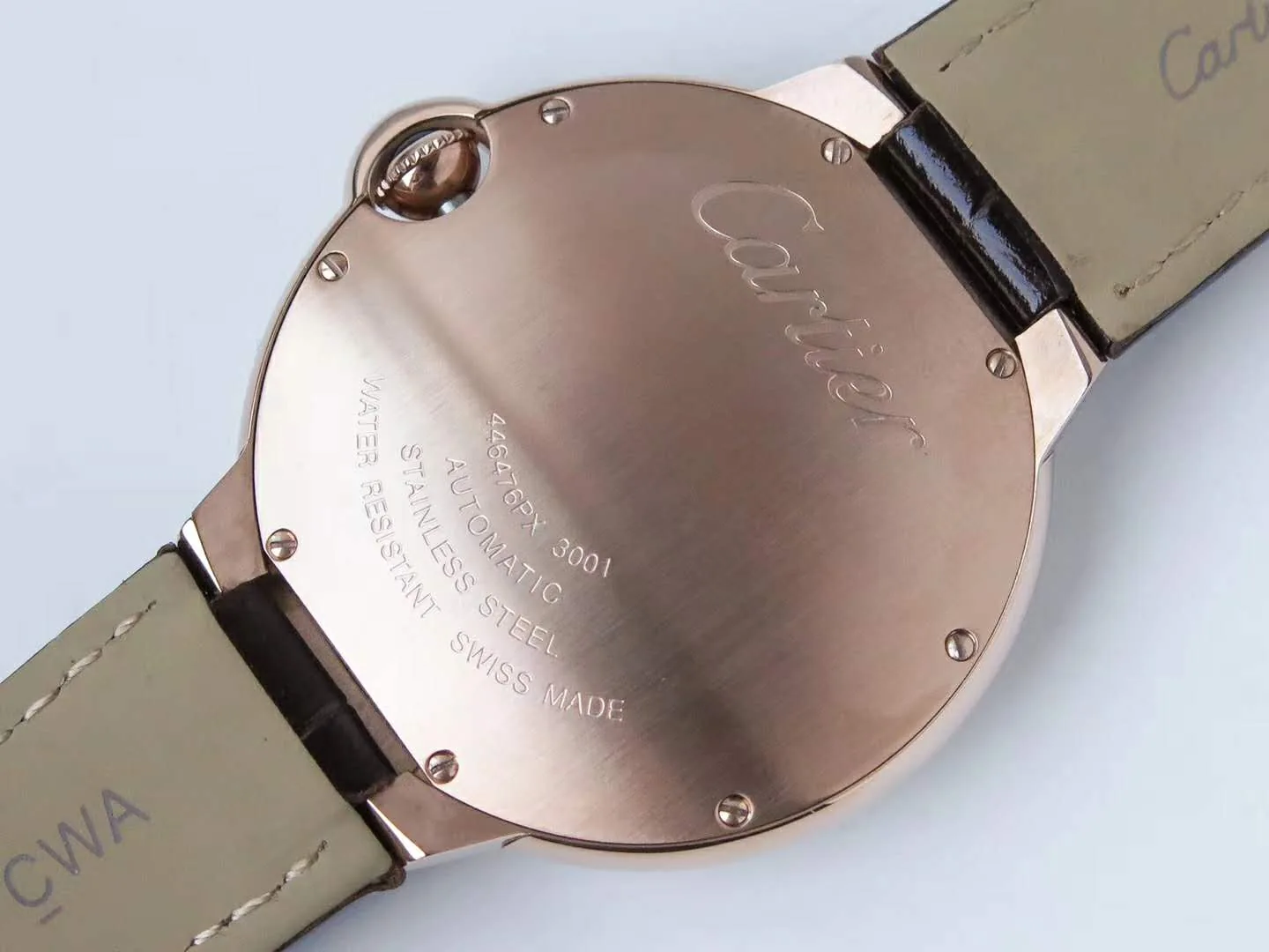 Ballon Bleu de Cartier 42mm esfera blanca con diamantes en oro rosa - Imagen 5