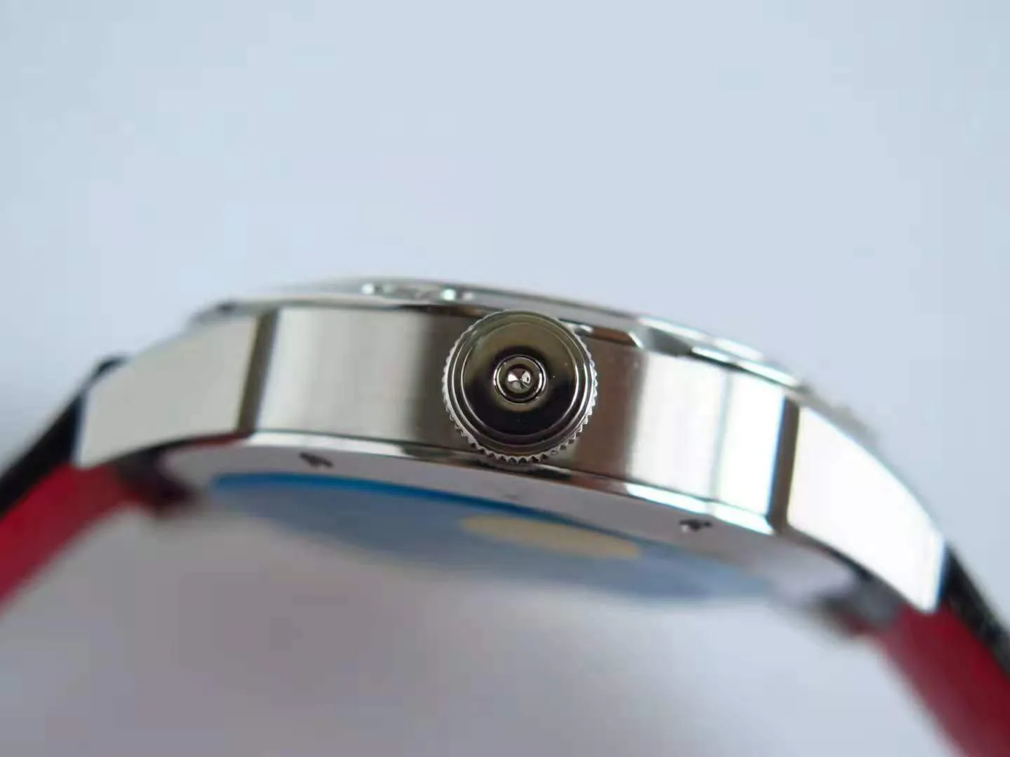 Wristmons Crown mit Krawatte – Bild 7
