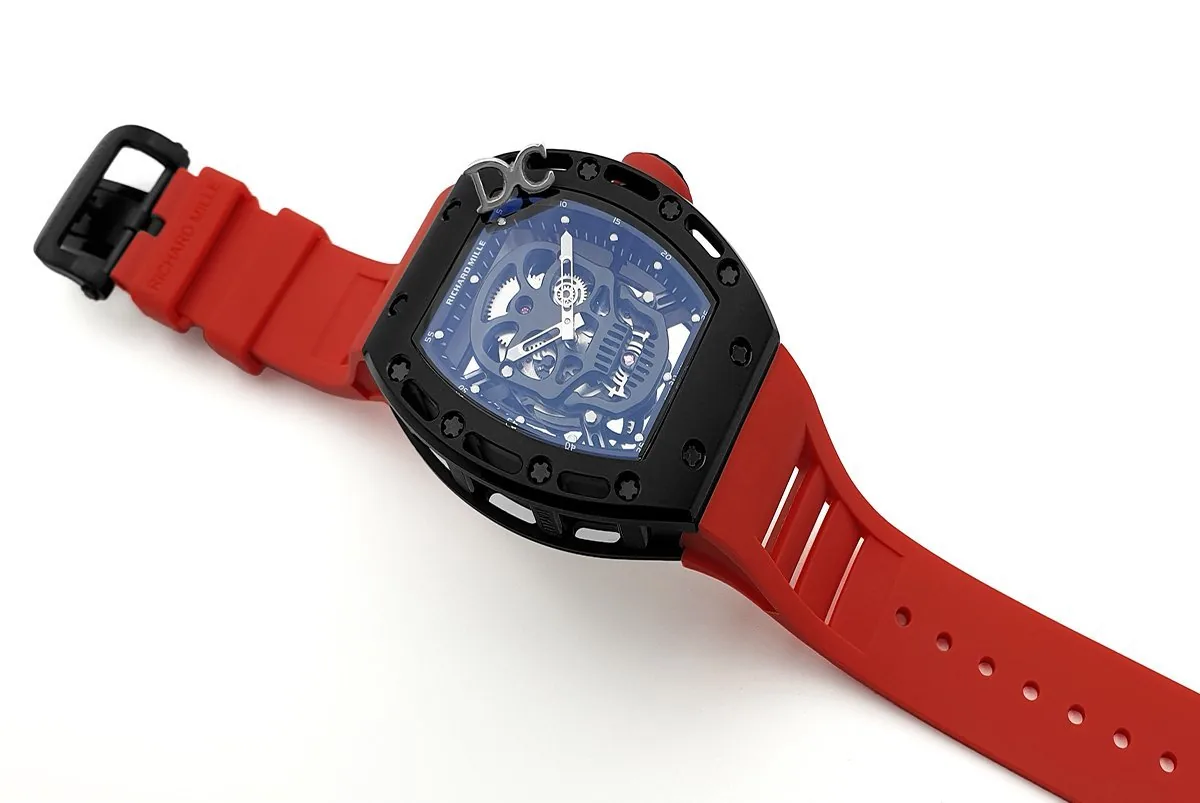 RM 052-01 Tourbillon Black Skull en PVD con correa de caucho roja - Imagen 2