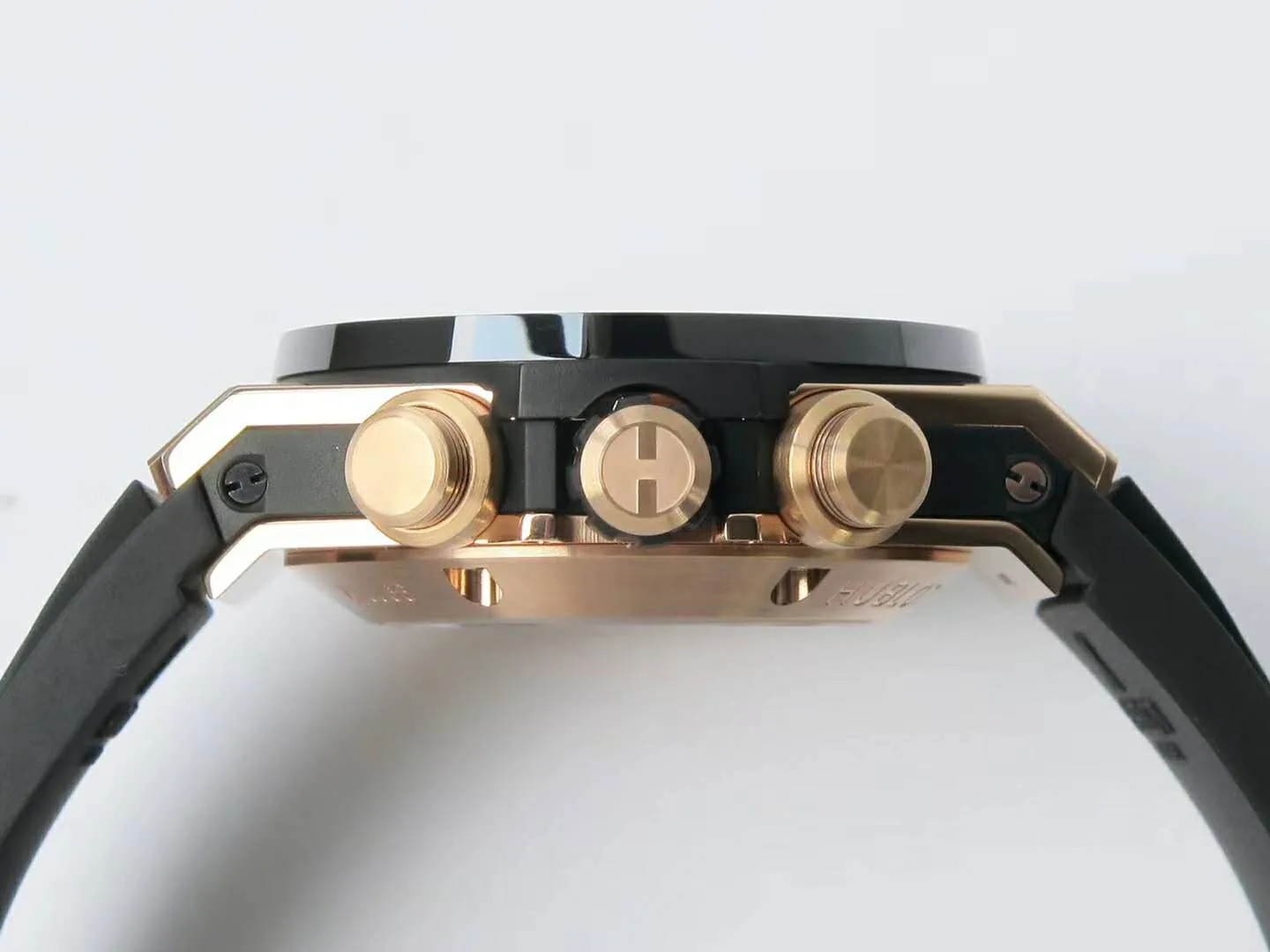 Big Bang Unico King Gold Keramik – Bild 7