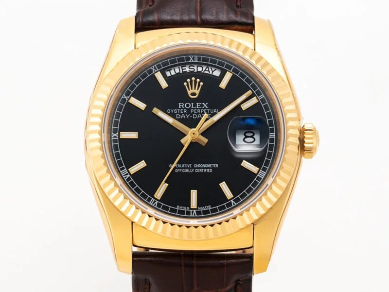 Day-Date 40 quadrante nero in oro giallo su cinturino in pelle - immagine 8