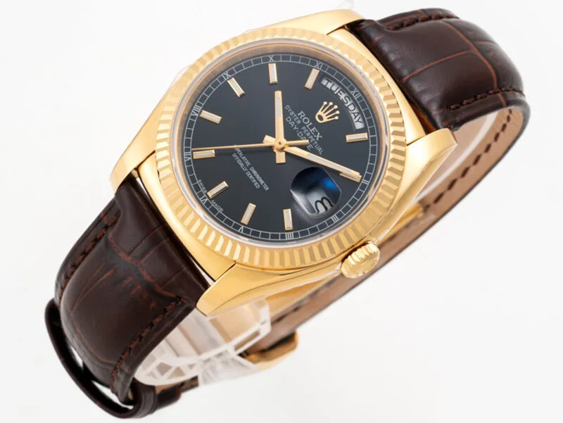 Day-Date 40 quadrante nero in oro giallo su cinturino in pelle - immagine 2