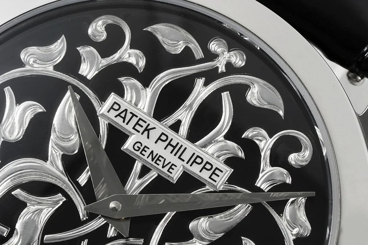 Calatrava 5088/100P Handengraved Black Dial in Platinum