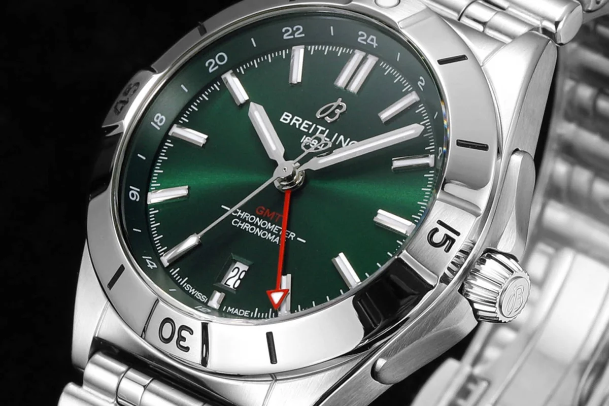 Chronomat Automatic GMT 40 Green Dial Ref. A32398101L1A1