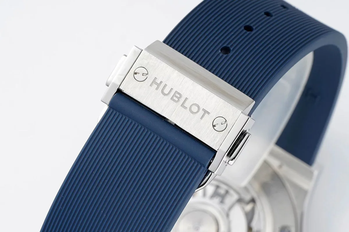 Classic Fusion Automatic 42mm Blue Dial on Rubber Strap