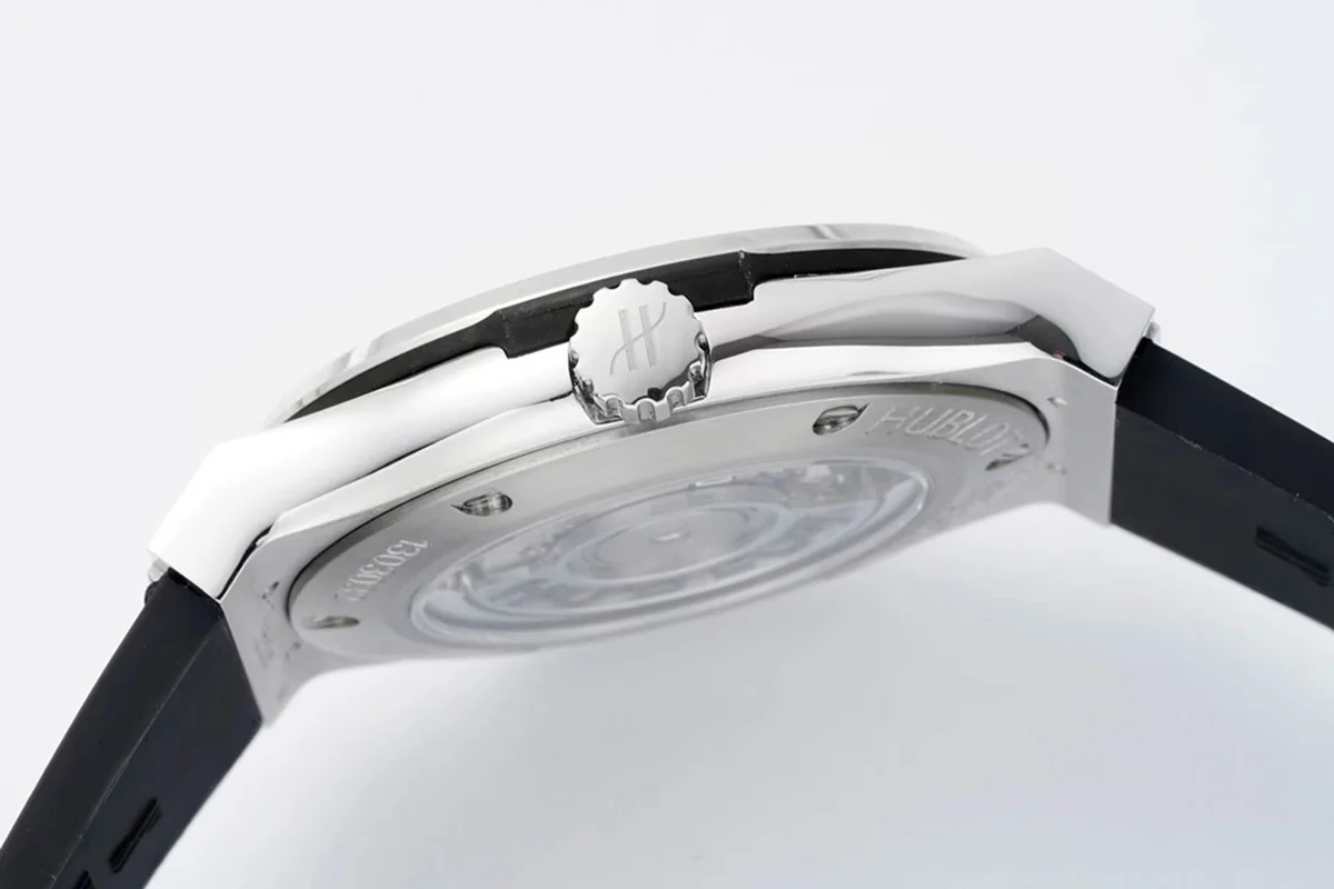 Classic Fusion Automatic 42mm White Dial on Rubber Strap