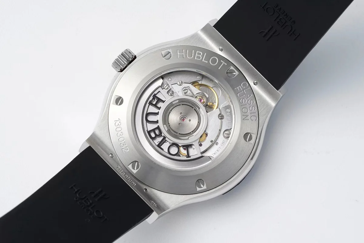 Classic Fusion Automatic 42mm White Dial on Rubber Strap