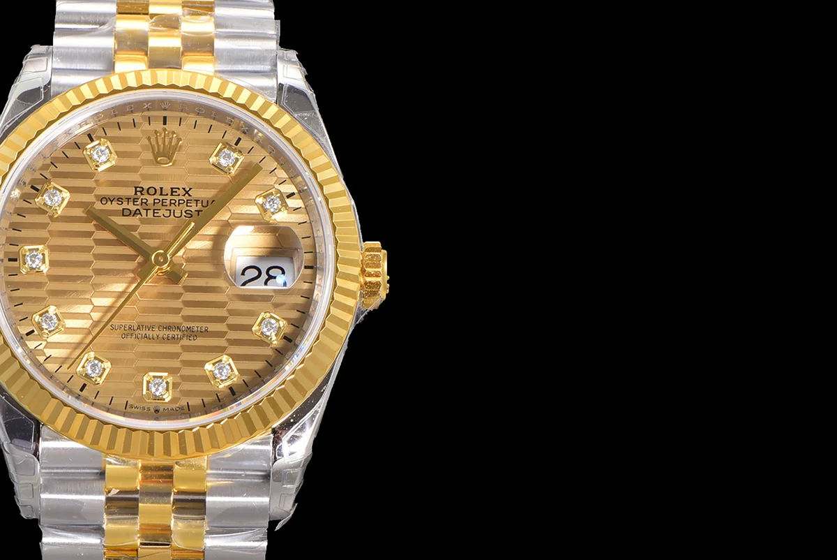 Datejust 36 126233 Golden Motif Dial with Stick Marker in Steel/Yellow Gold in Jubilee
