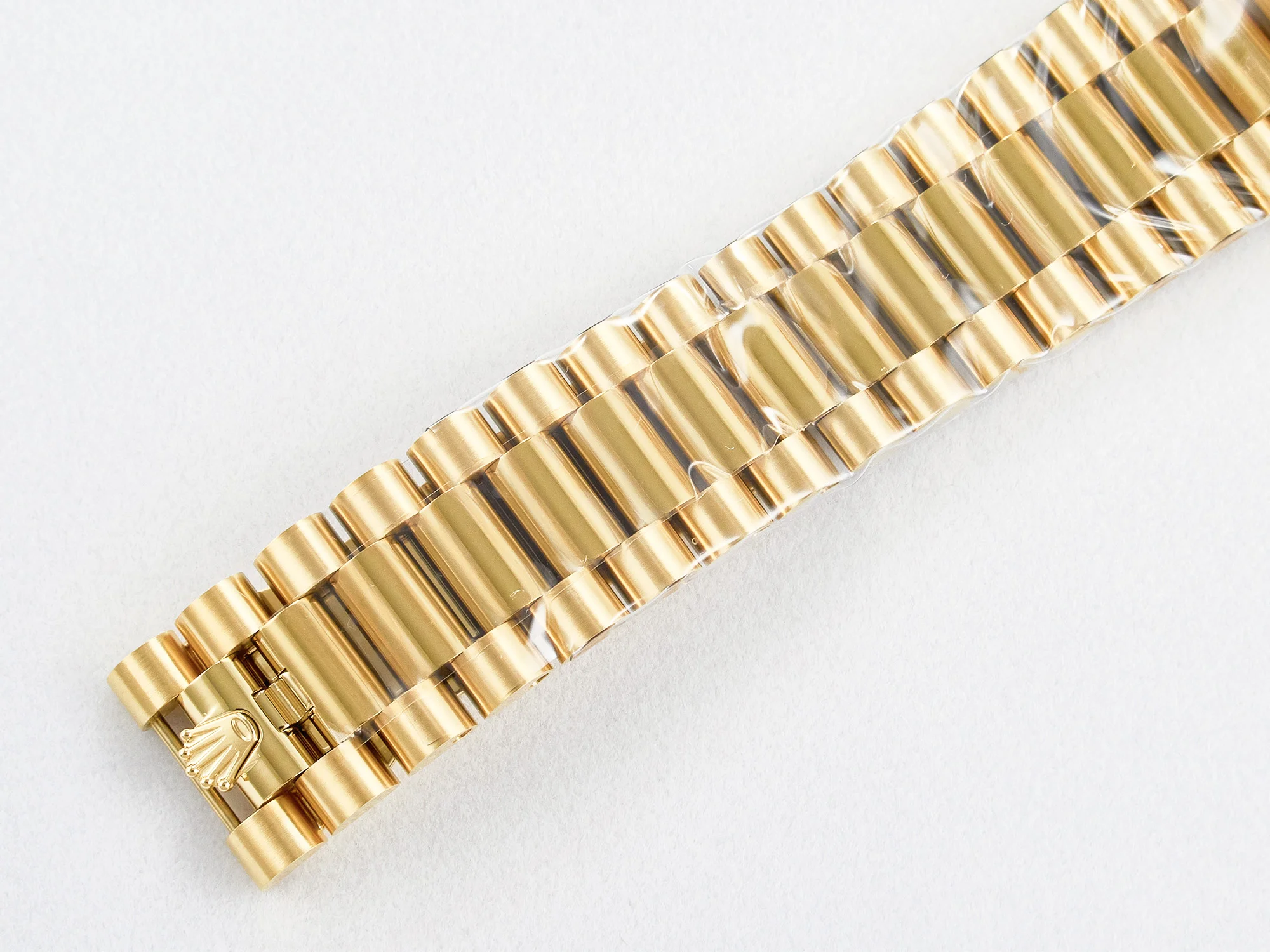 Day Date 40 228238 ARF 904L Steel Gold Stick Dial on President Bracelet VR3255