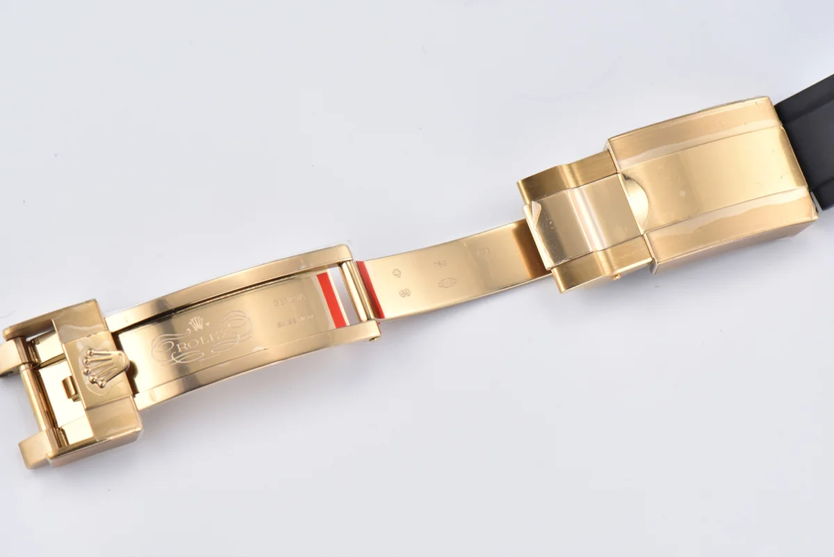 Daytona 116519 White Dial in Yellow Gold on Rubber Strap
