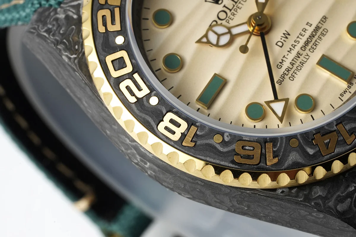 DIW GMT Oasis Carbon