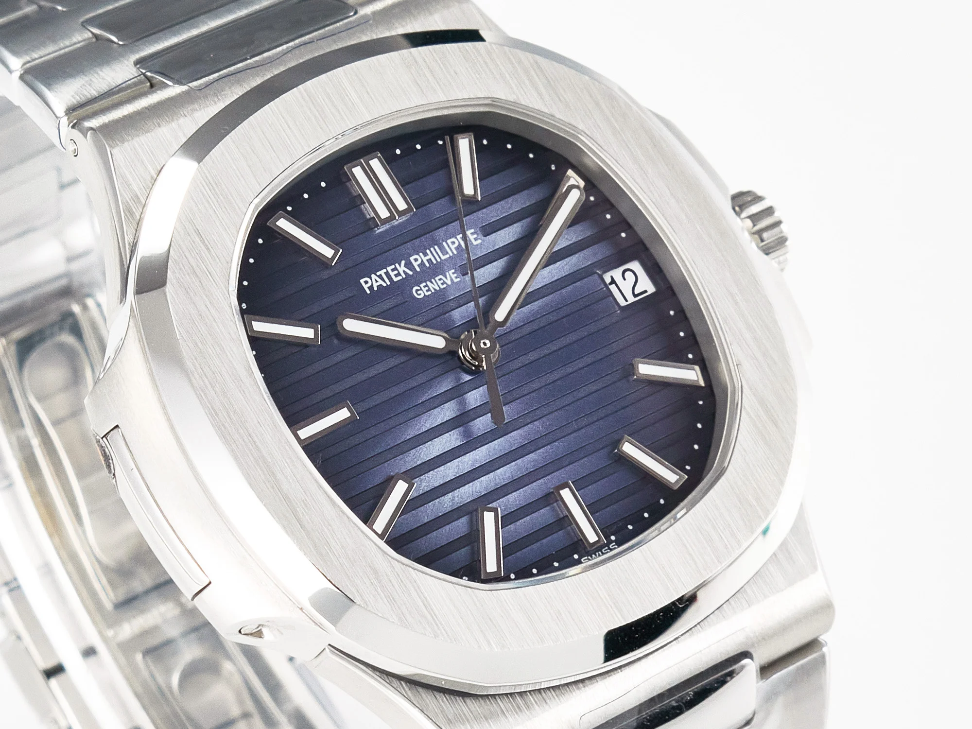 Nautilus 5711/1A-010 3KF 1:1 Best Edition Blue Textured Dial on SS Bracelet A324 Super Clone