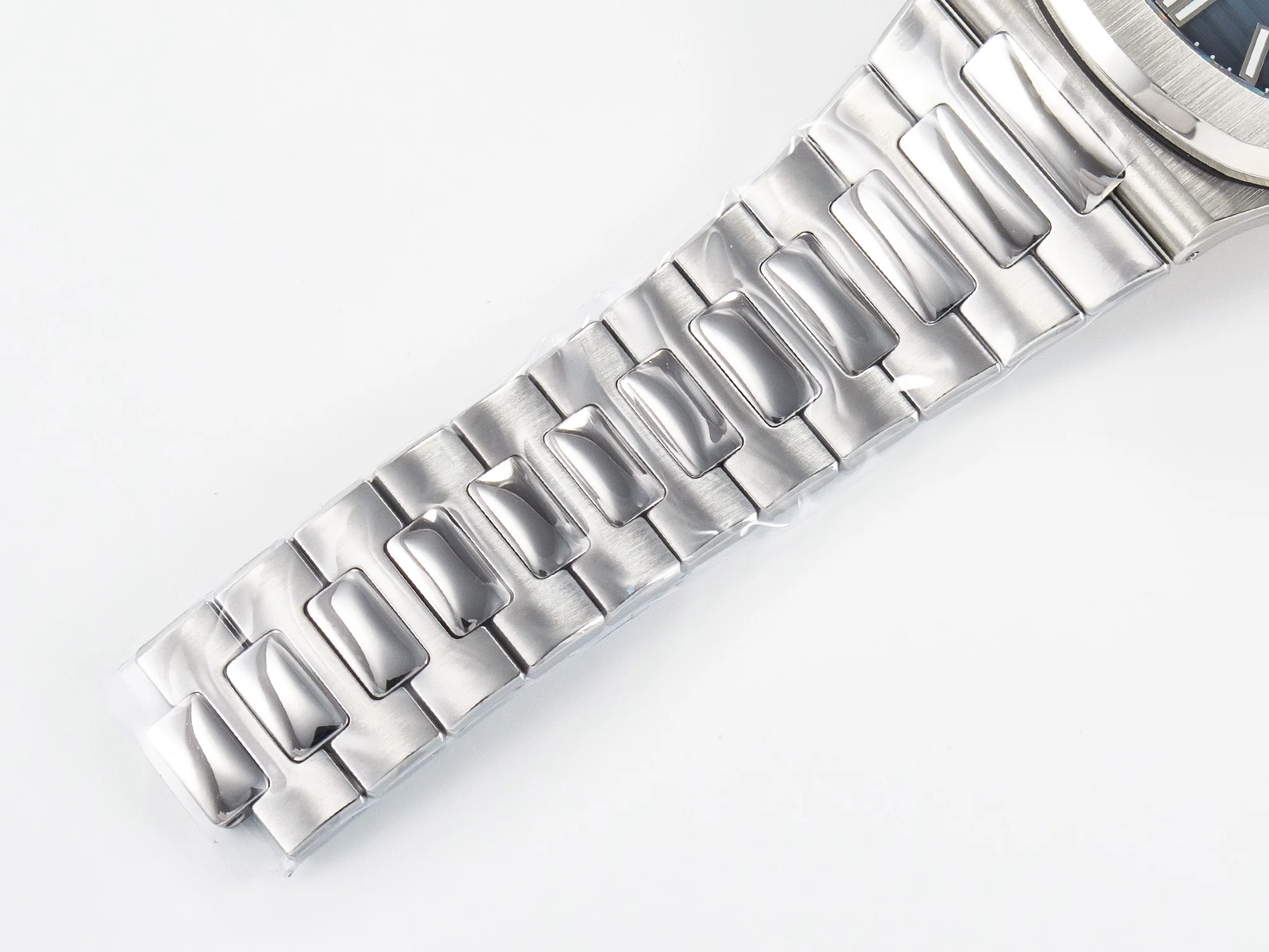 Nautilus 5711/1A-010 3KF 1:1 Best Edition Blue Textured Dial on SS Bracelet A324 Super Clone