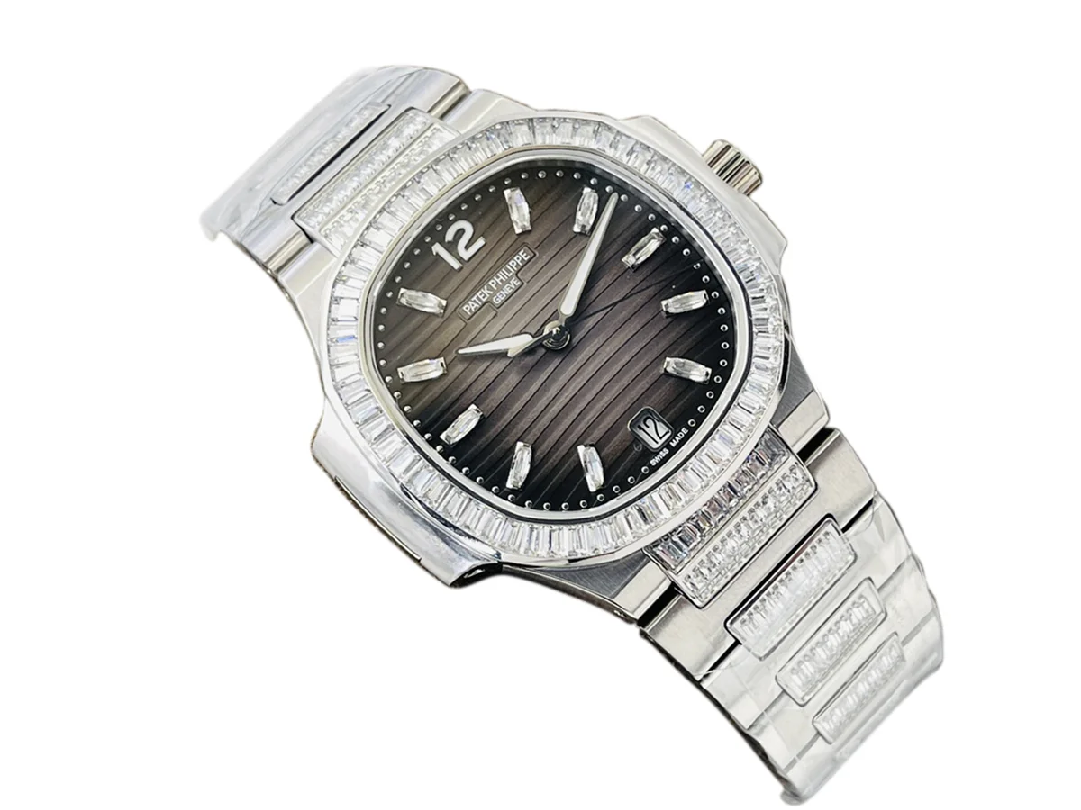 Nautilus 7118 Grey Dial with Diamond Markers