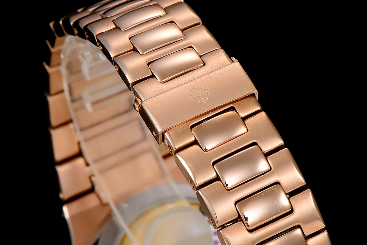 Nautilus Chronograph 5980/1R Blue Dial in Rose Gold
