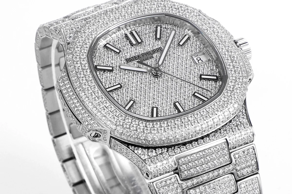 Nautilus Jumbo 5711 Diamond Dial with Diamond Bezel with Paved Diamonds in White Gold