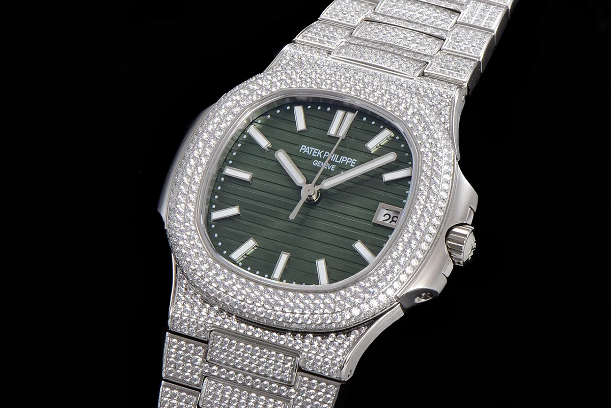 Nautilus Jumbo 5711 Green Dial with Diamond Bezel in Paved Diamonds