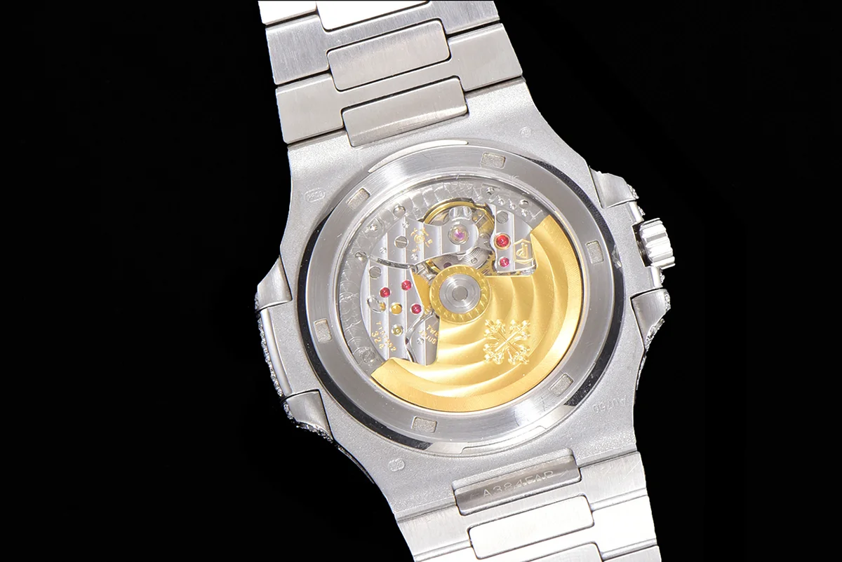 Nautilus Jumbo 5711 Green Dial with Diamond Bezel in Paved Diamonds