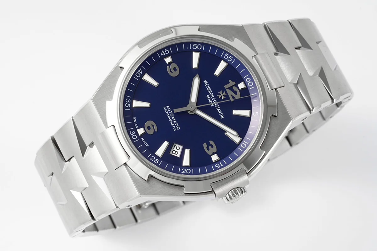 Overseas Automatic 47040 Blue Dial in Steel