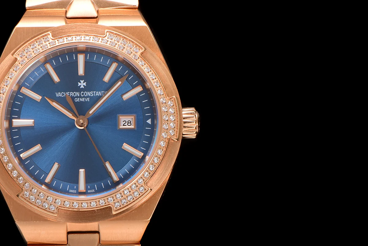 Overseas Blue Dial Ref. 4205 35mm in Rose Gold