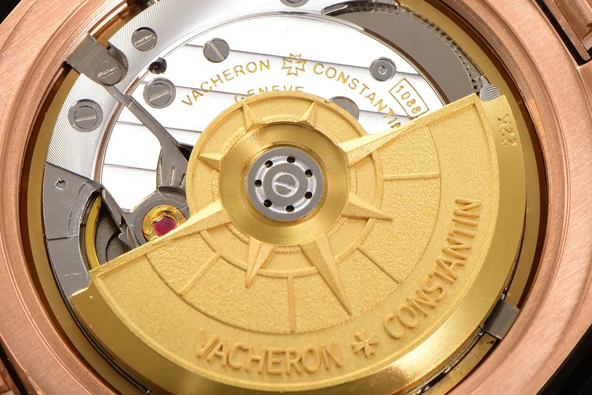 Overseas Blue Dial Ref. 4205 35mm in Rose Gold