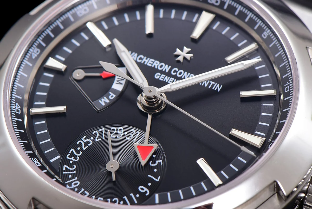 Overseas Dual Time Black Dial in Steel Ref. 7900V/110A-B546 on Rubber Strap
