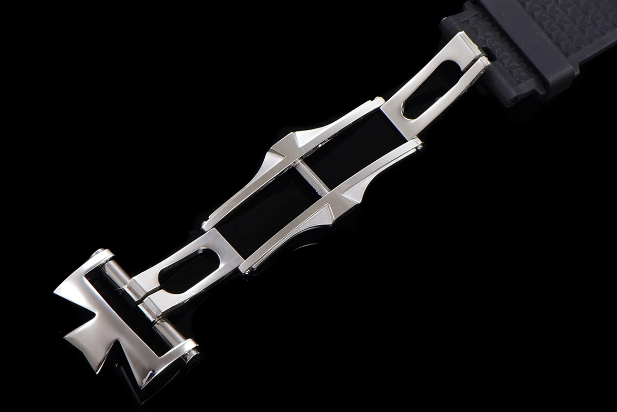 Overseas Dual Time Black Dial in Steel Ref. 7900V/110A-B546 on Rubber Strap