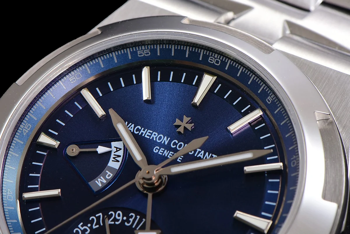 Overseas Dual Time Blue Dial in Steel Ref. 7900V/110A-B334