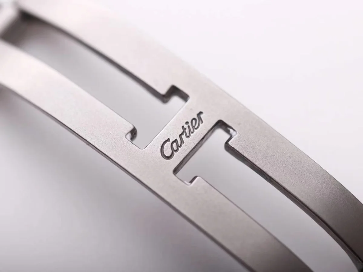 Pasha de Cartier Black Dial 35mm in Bracelet