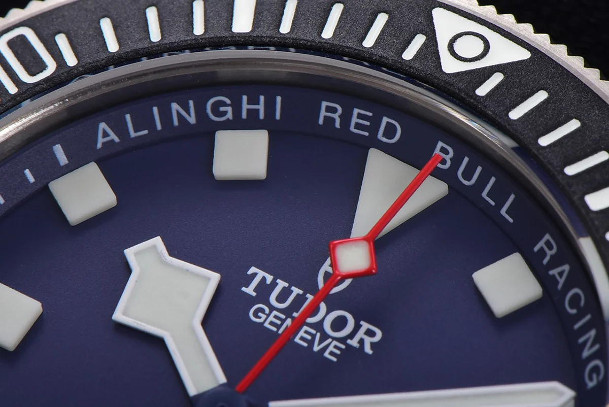Pelagos FXD Ref. M25707KN-0001