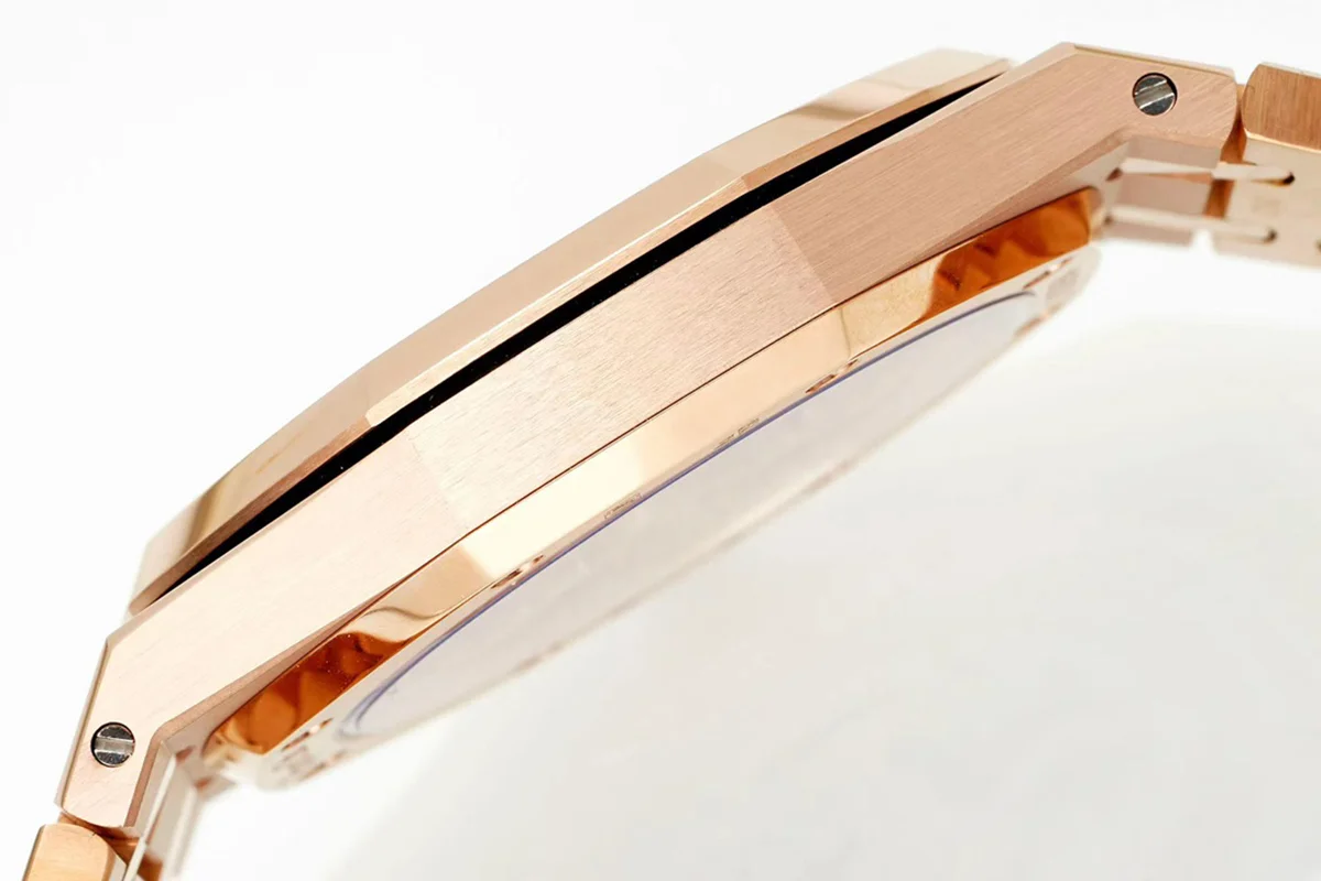 Royal Oak 15202 White Dial in Rose Gold