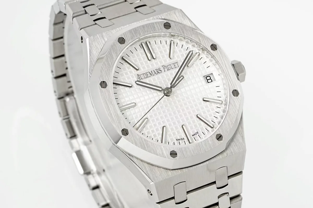 Royal Oak 15202 White Dial in Steel