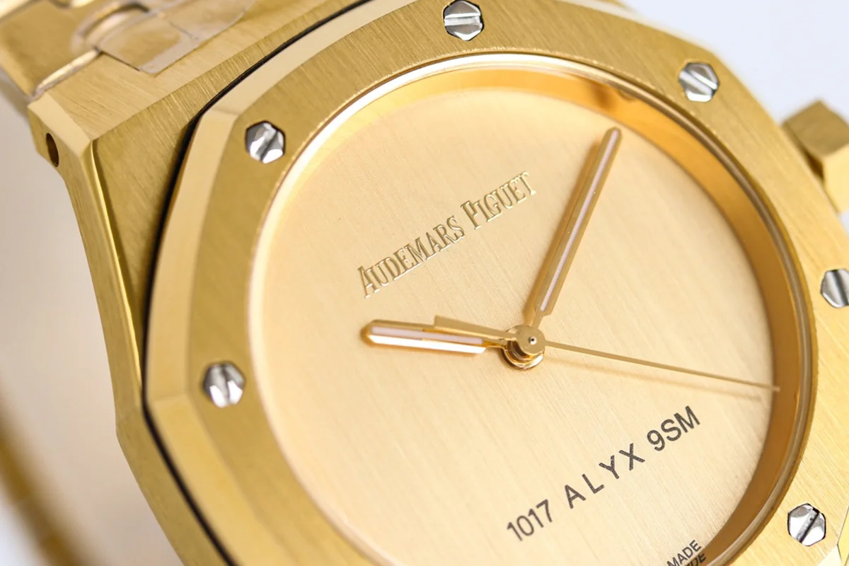 Royal Oak 15550BA Champagne Dial 1017 ALYX 9SM in Yellow Gold