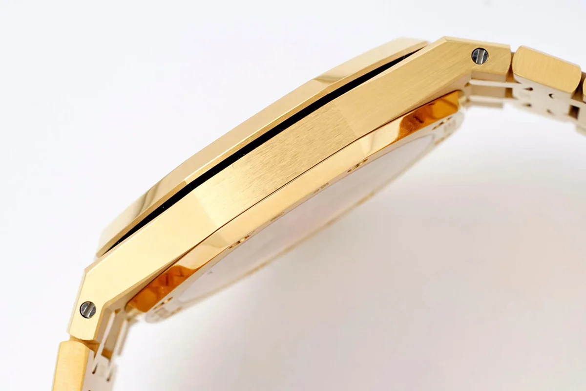 Royal Oak 16202 39mm Smoked Yellow Dial in Yellow Gold