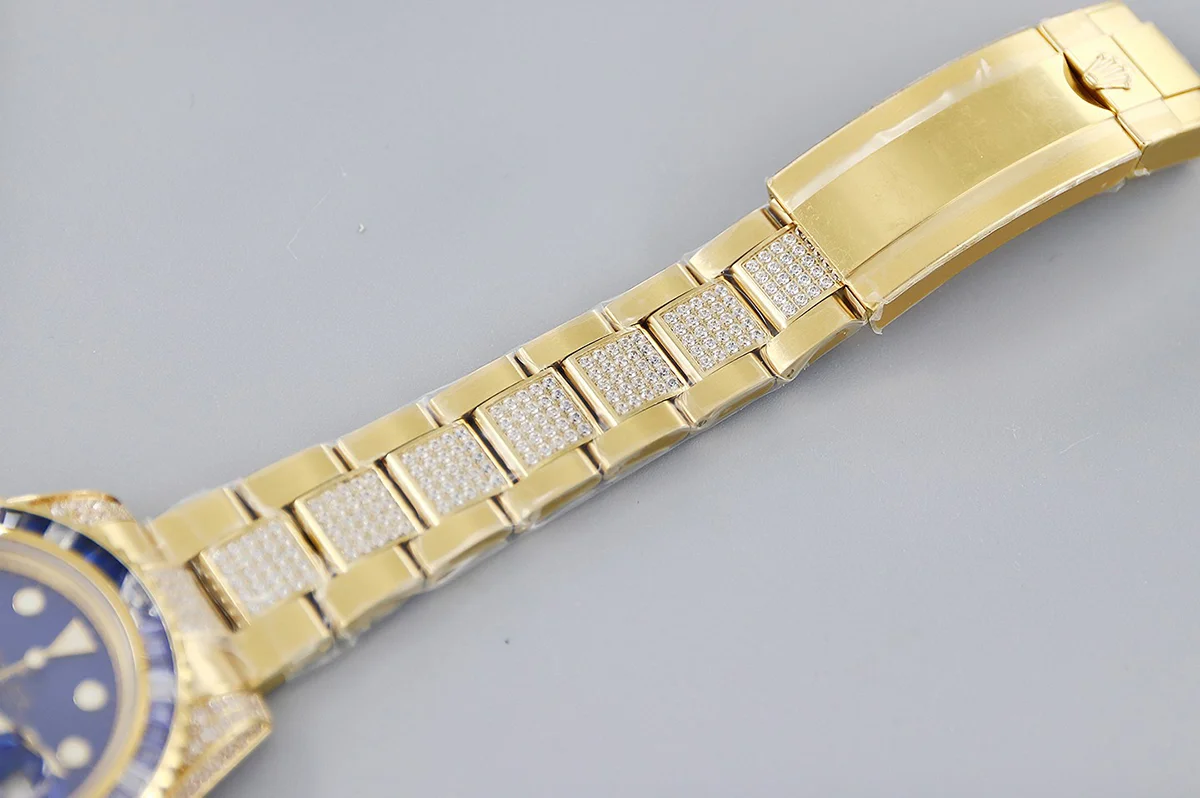 Submariner 116618LB Blue Dial in Yellow Gold with Diamonds