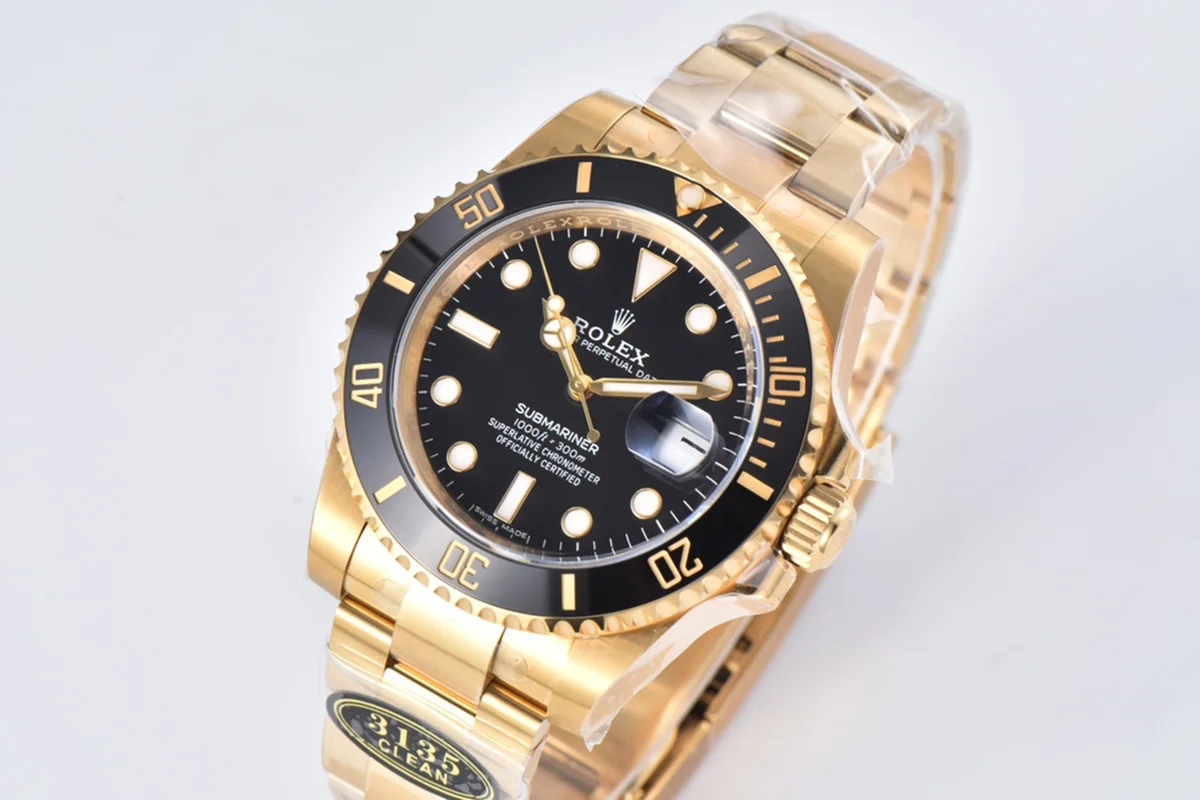 Submariner 40 116618LB Black Ceramic in Gold