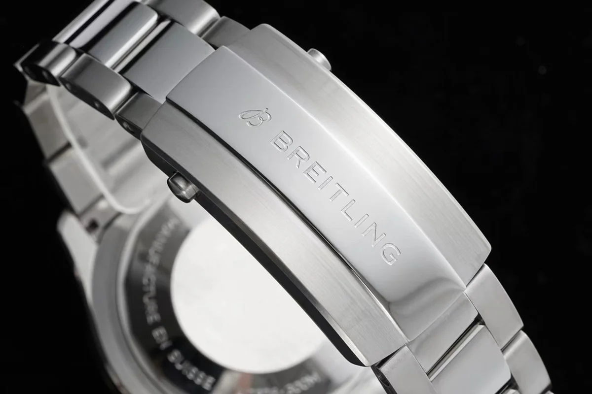 Superocean Automatic 44 Ref: A17376211B1A1
