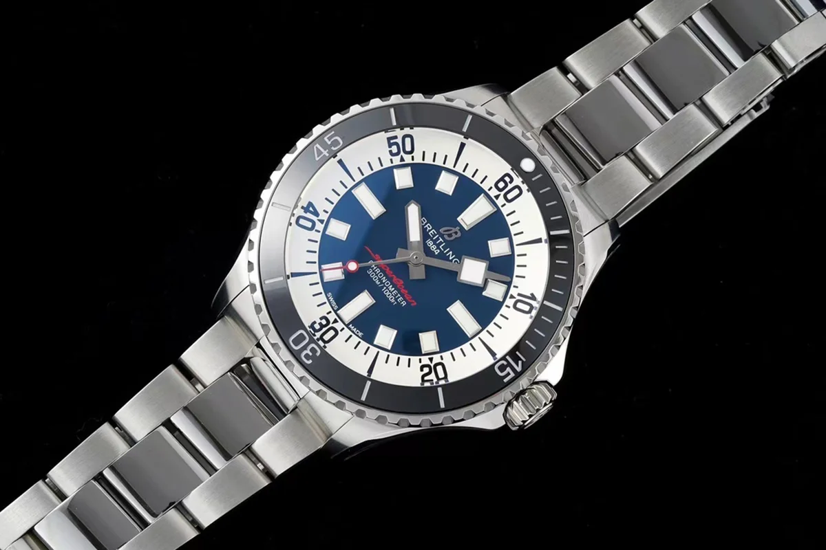 Superocean Automatic 44 Ref: A17376211C1A1