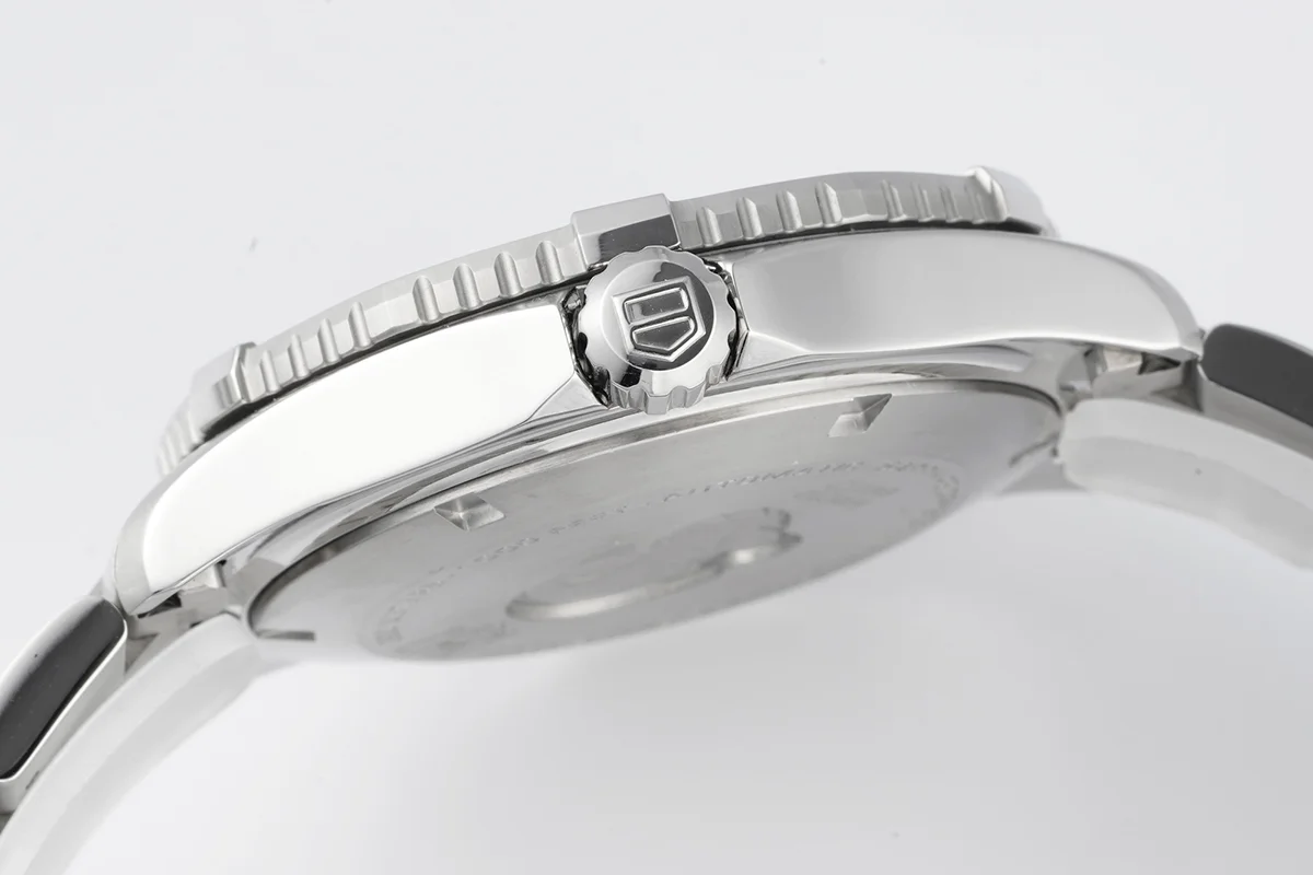 Tag Heuer Aquaracer Caliber 5 Blue Dial Ref. WAN2110.BA08