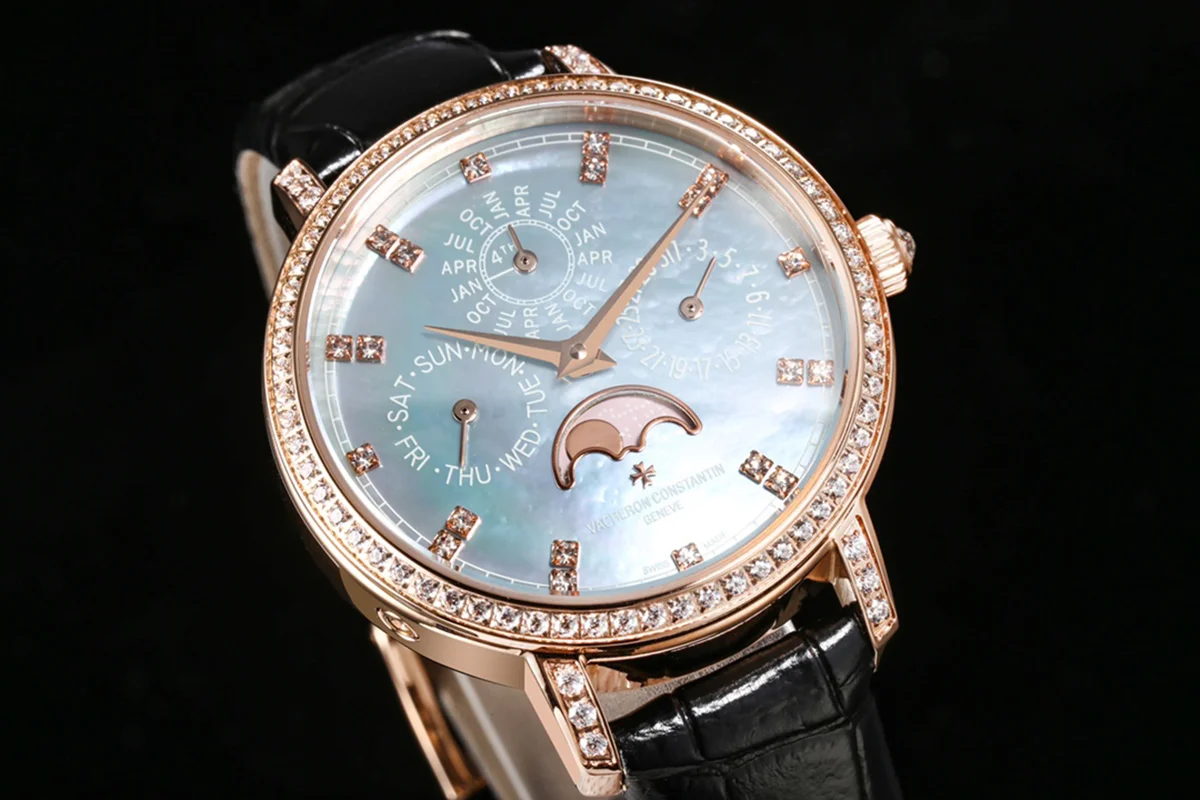 Traditionelle Perpetual Calendar Ultra-Thin 4305T000R Blue Dial in Pink Gold