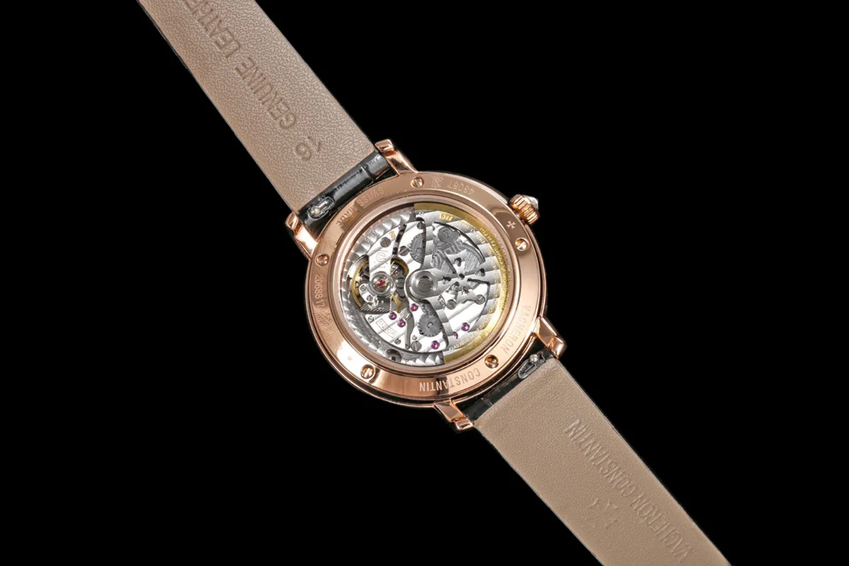Traditionelle Perpetual Calendar Ultra-Thin 4305T000R Blue Dial in Pink Gold